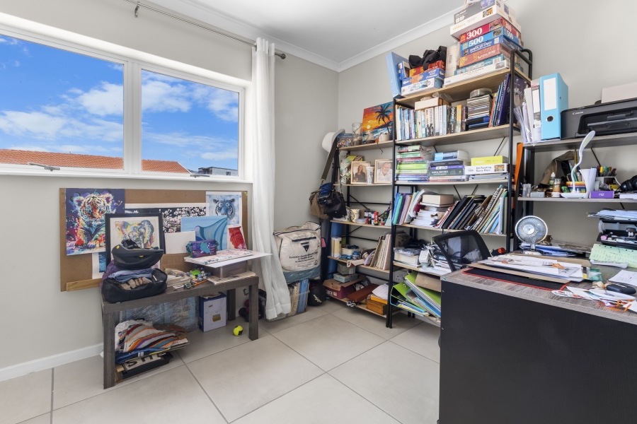 2 Bedroom Property for Sale in Heathfield Western Cape